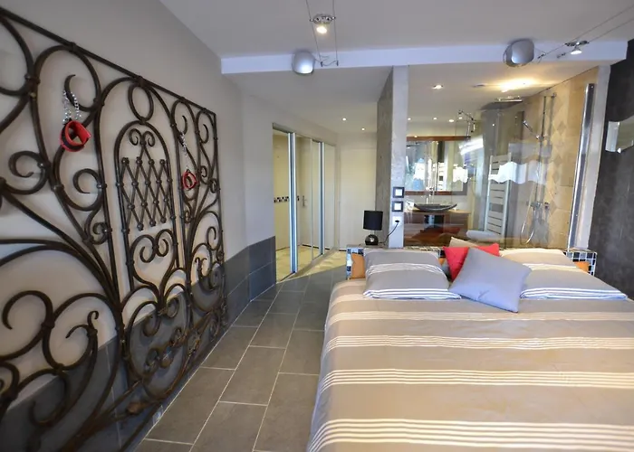 Studio Naturiste Captive Heliopolis Fg 13
