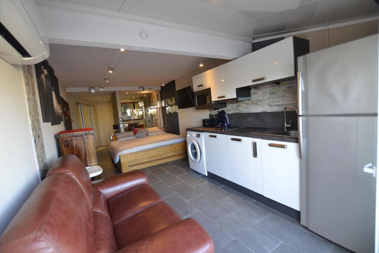 Naturiste Captive Heliopolis Fg 13 Apartment
