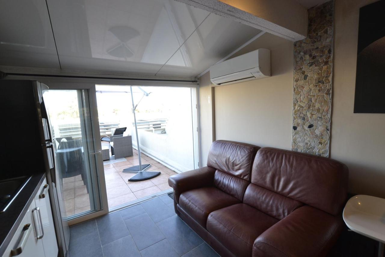 Naturiste Captive Heliopolis Fg 13 Apartment
